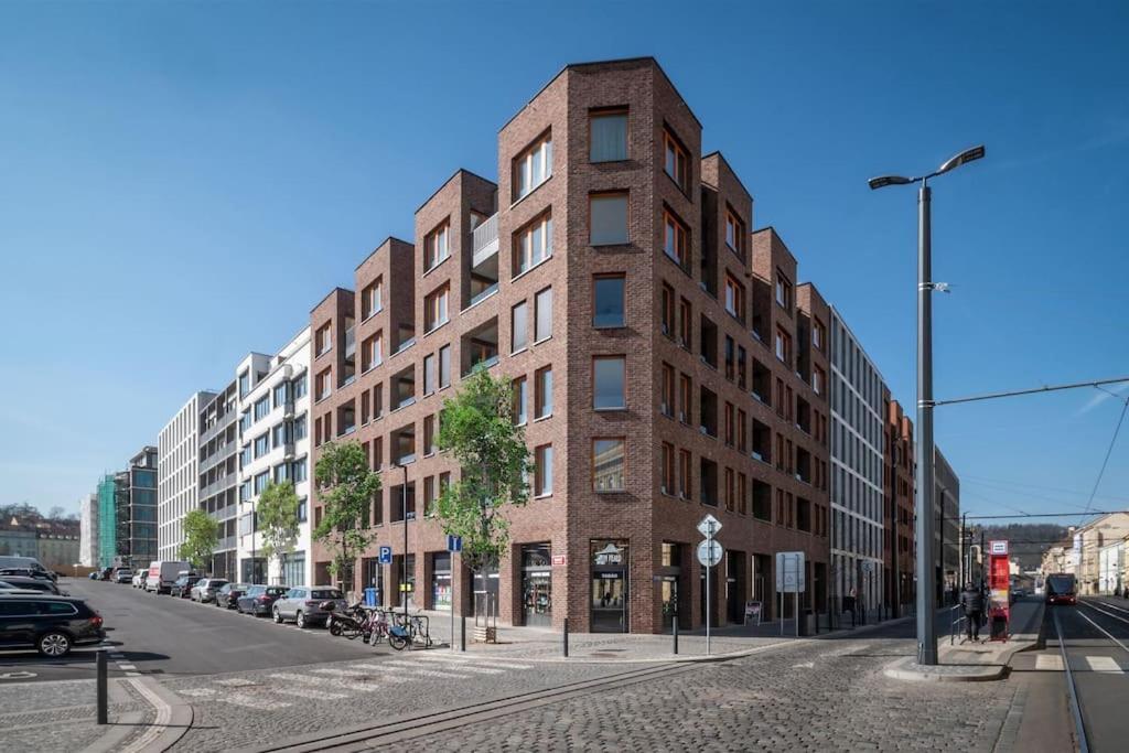 Premium Woodsy With Parking Garage By Rentez Apartament