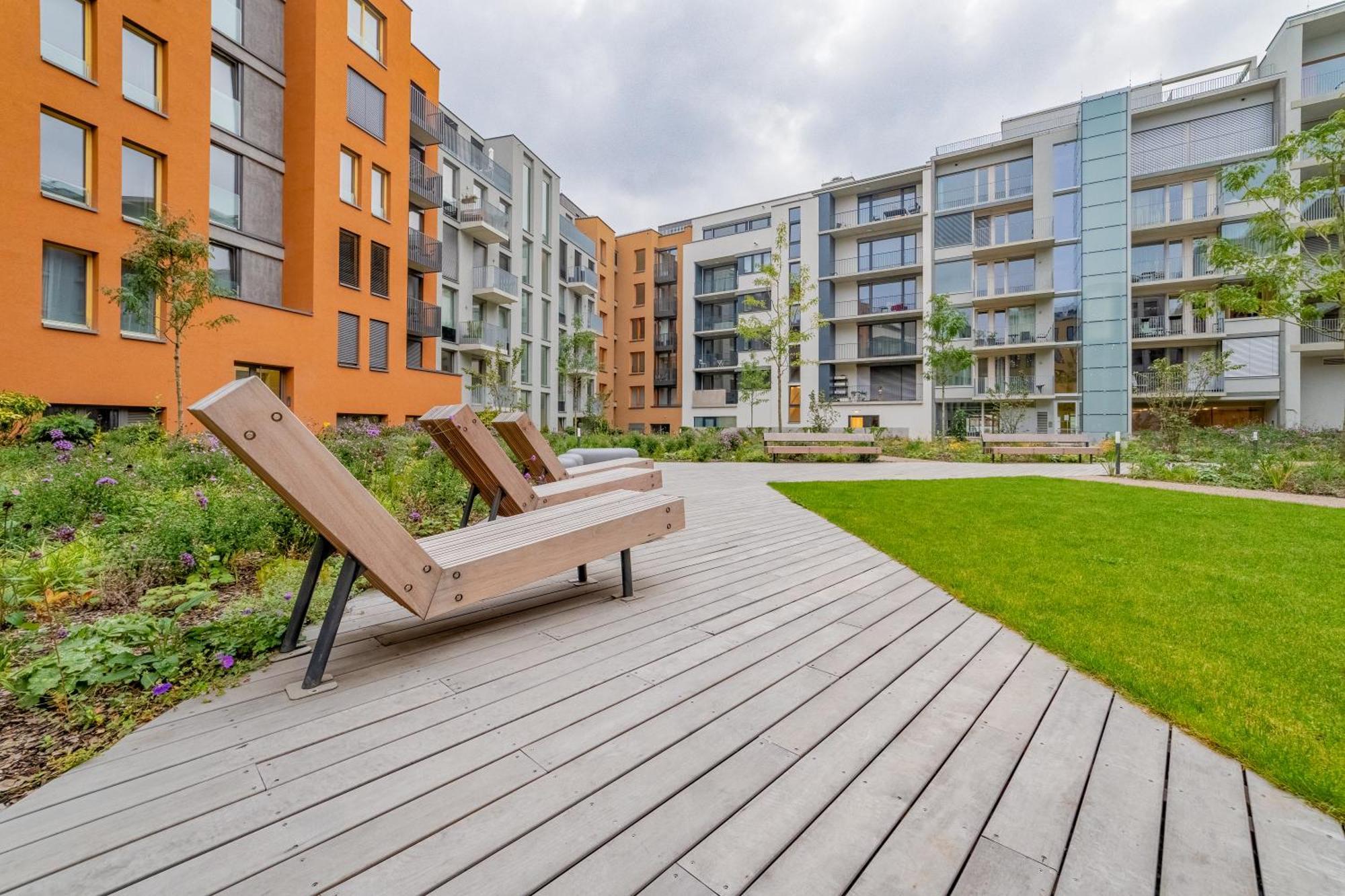 Premium Woodsy With Parking Garage By Rentez Apartament *